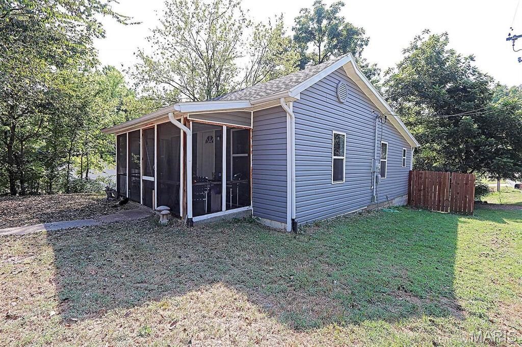 Property Photo:  1439 N Spanish Street  MO 63701 