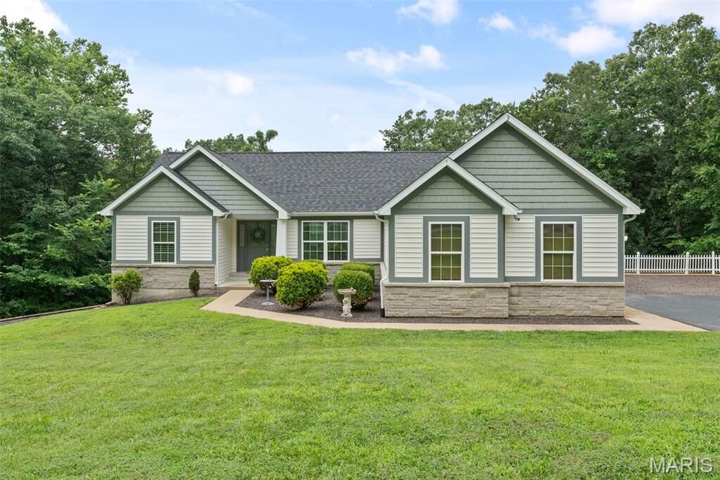 Property Photo: 12433 Fieldstone Drive MO 63028