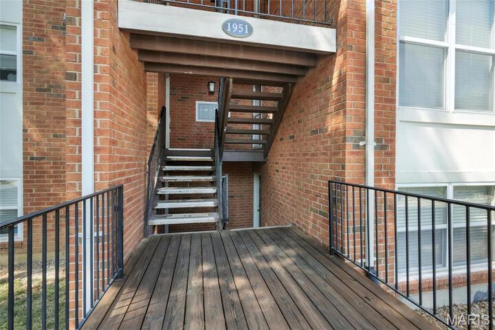 Property Photo:  1951 Greenpoint Drive 103  MO 63122 