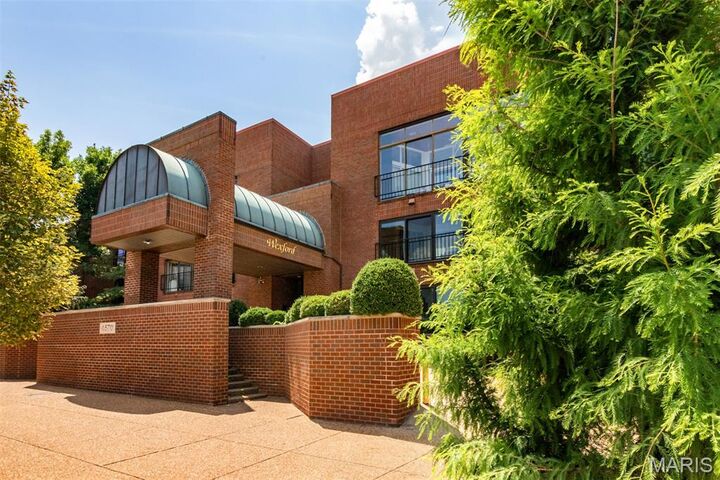 4570 Laclede Avenue 103  St Louis MO 63108 photo