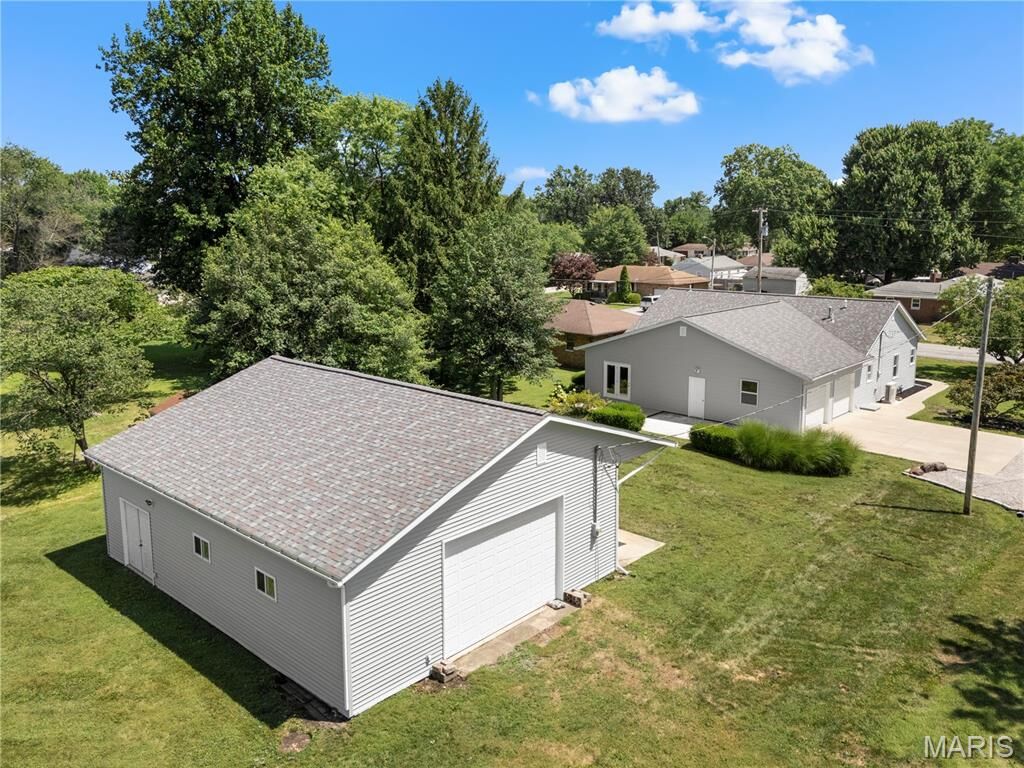 Property Photo:  502 E 2nd Street  IL 62269 