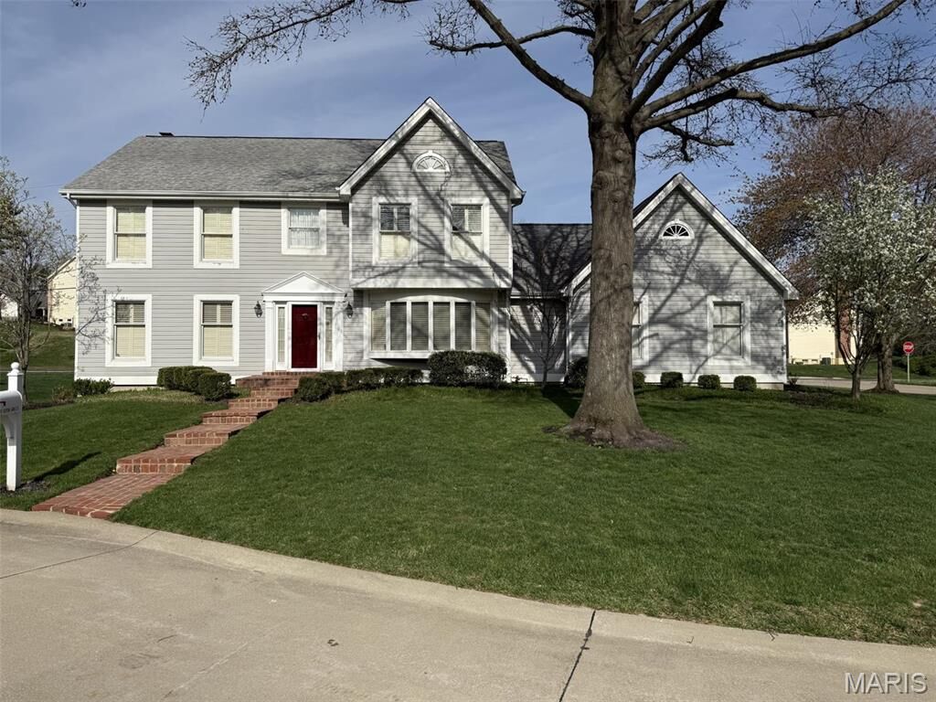 Property Photo: 405 Seven Gables Court MO 63017