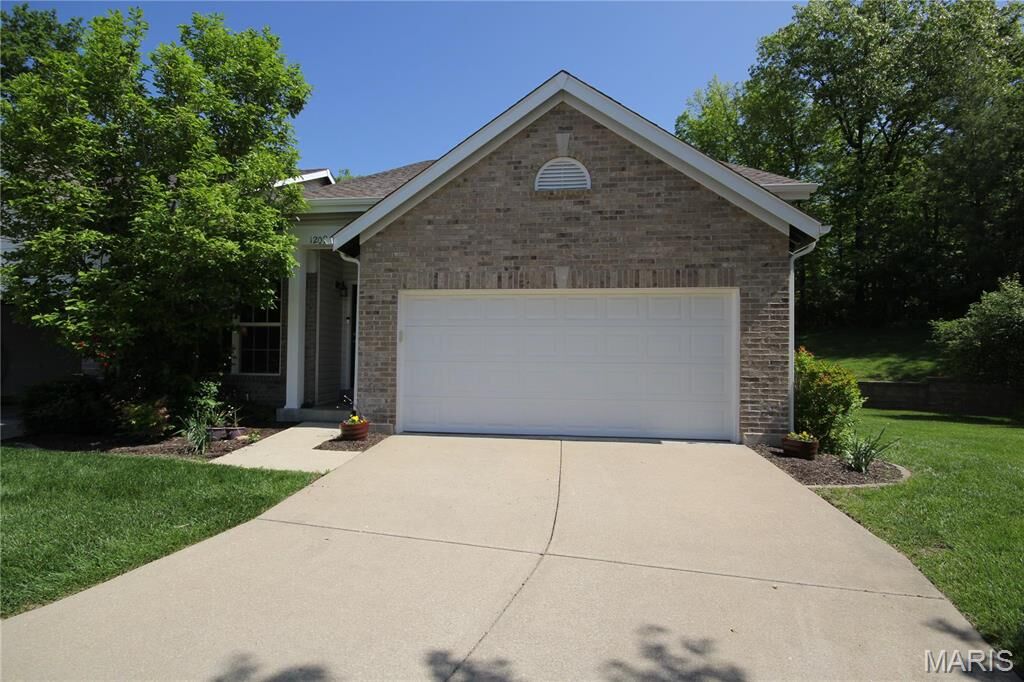 Property Photo: 1209 Hunters Chase Drive MO 63025