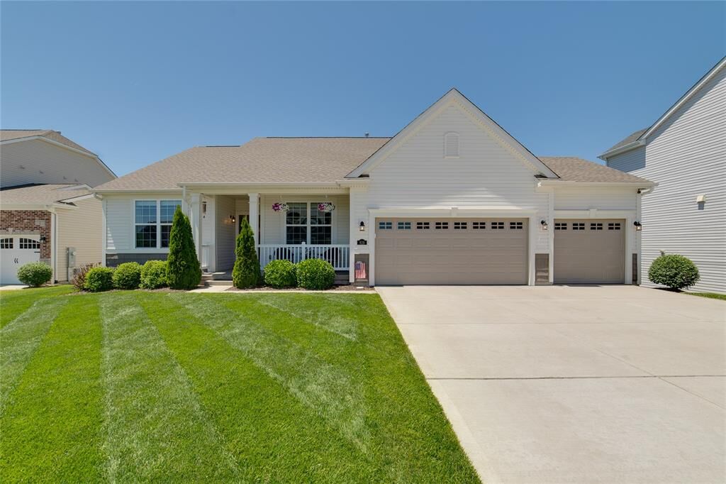 Property Photo: 619 Glenberry Place MO 63304