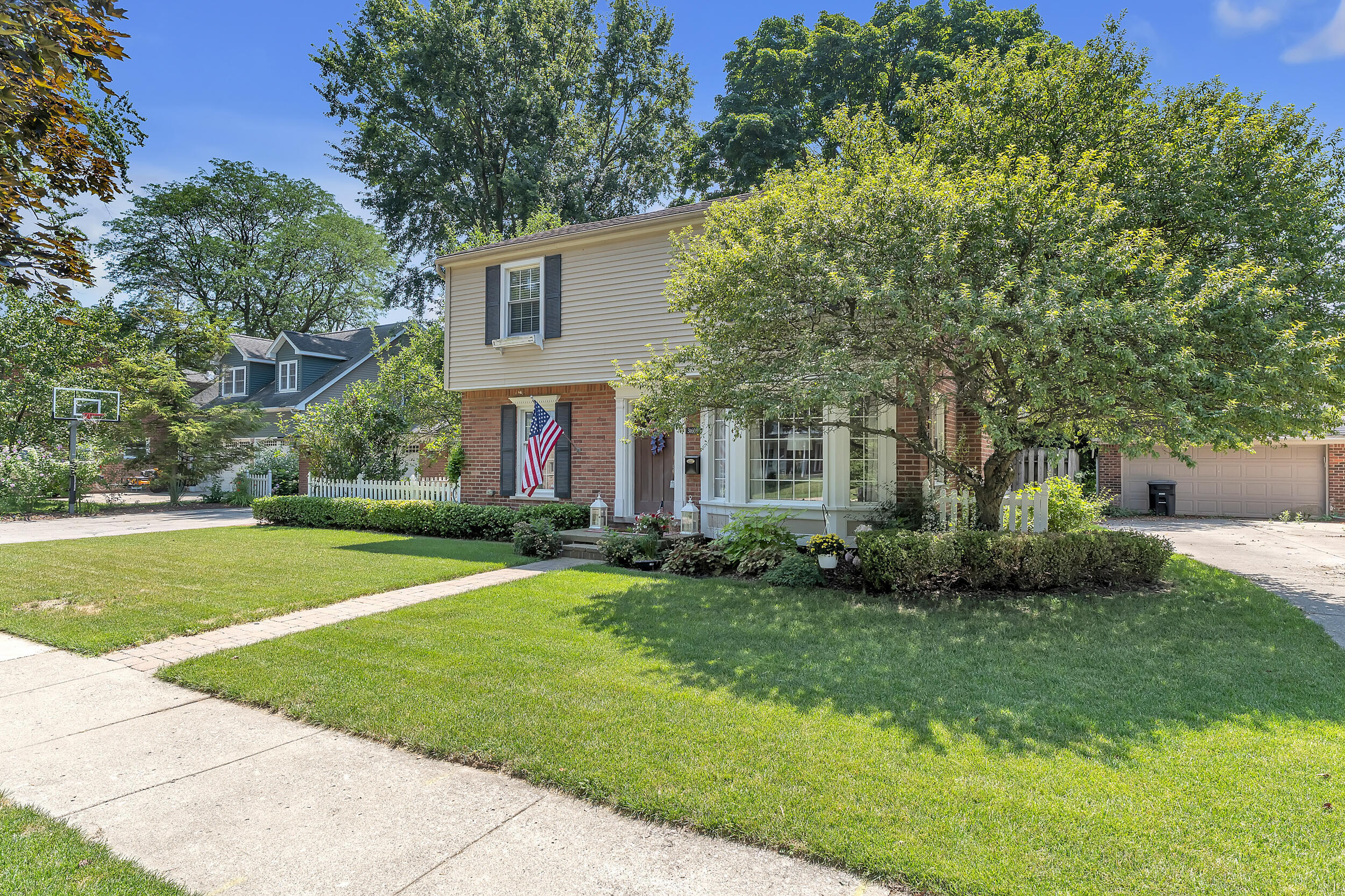 Property Photo: 31609 W Chicago MI 48150