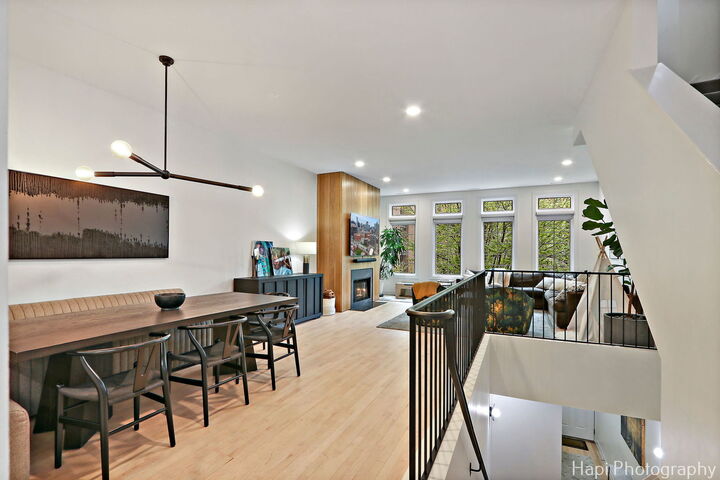 Property Photo:  358 W Huron Street B  IL 60654 