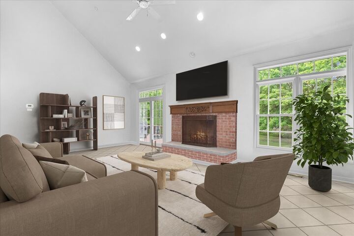 Property Photo:  850 Evergreen Way  IL 60035 