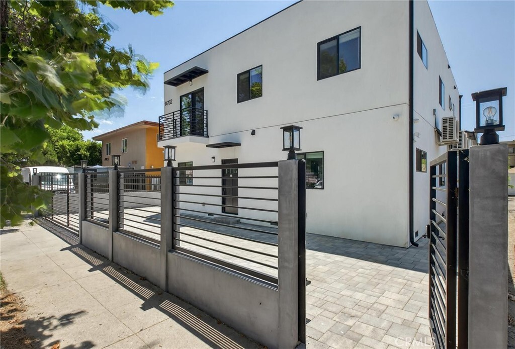 Property Photo: 14734 Gilmore Street D CA 91411