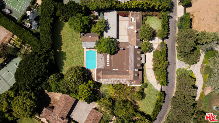 Property Photo:  327 Delfern Drive  CA 90077 