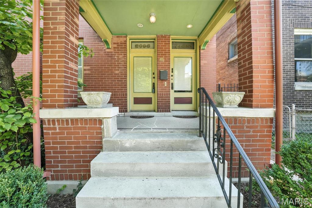 Property Photo: 2008 Ann Avenue MO 63104