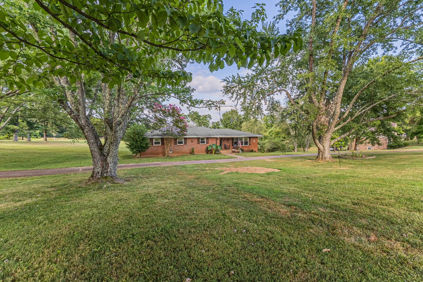 Property Photo:  2466 Union Hill Rd  TN 37072 