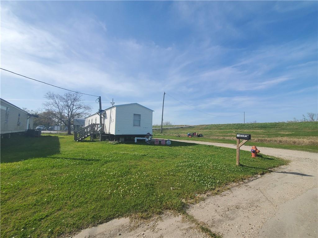 Property Photo: 136 Orange Street LA 70041