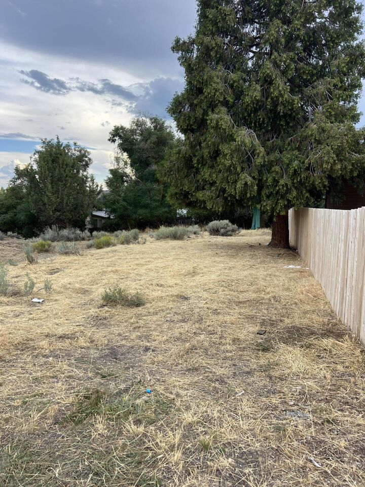 Property Photo: 1944 Academy Avenue 3&Amp4 OR 97601