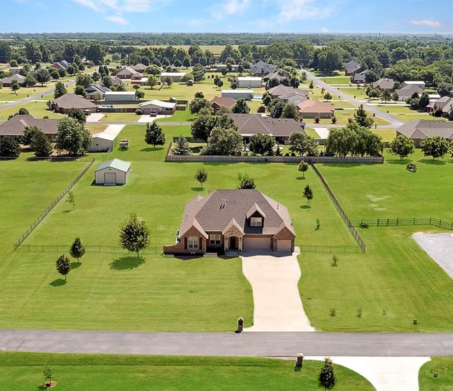 Property Photo:  8280 Prairie Ridge Road  OK 73099 