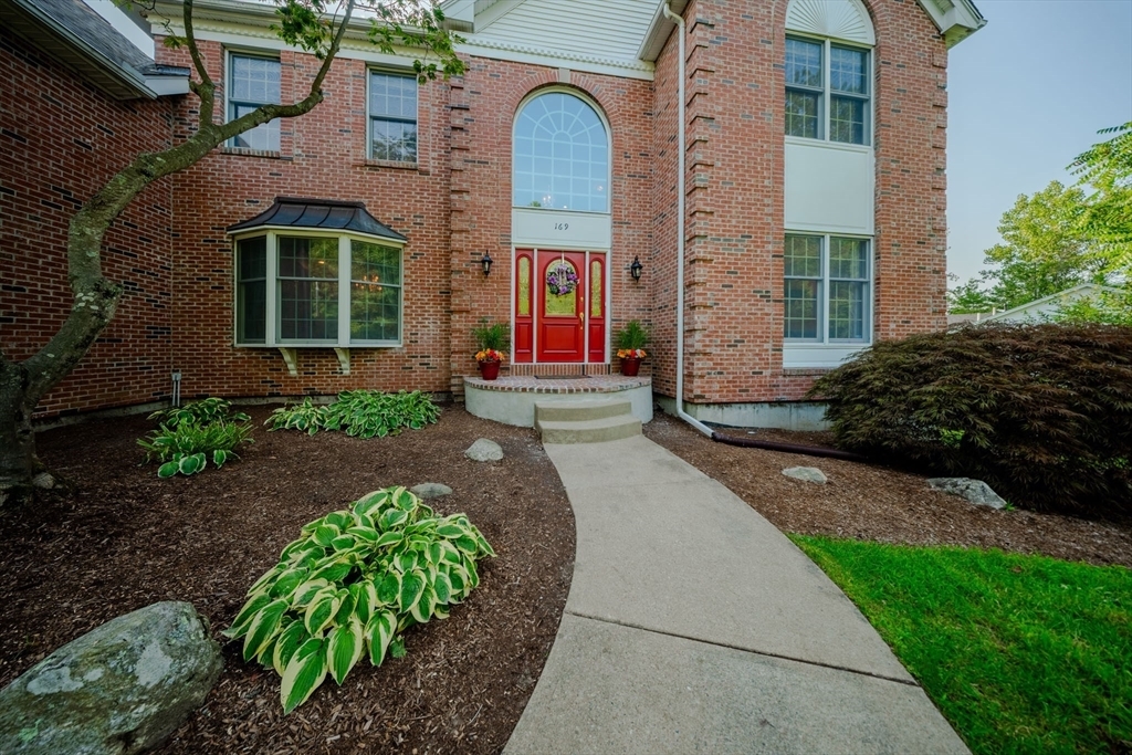 Property Photo: 169 Pinecrest Rd MA 01746