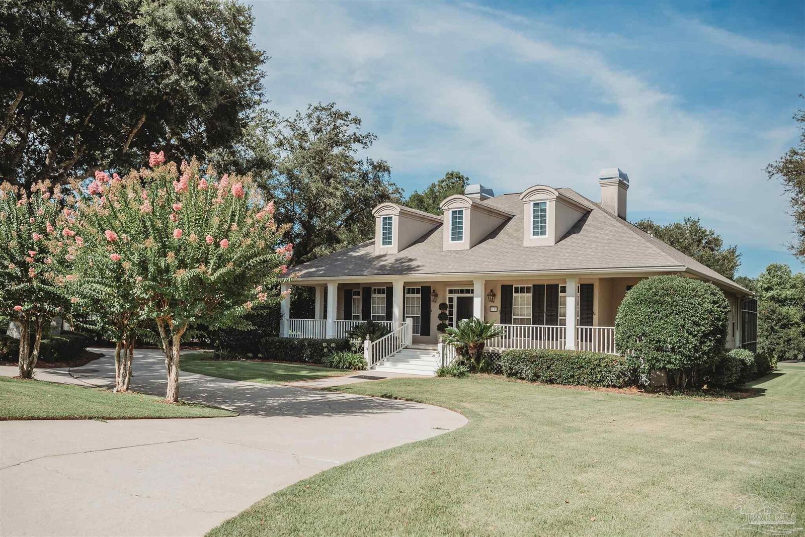 Property Photo: 5539 Oakmont Dr FL 32571