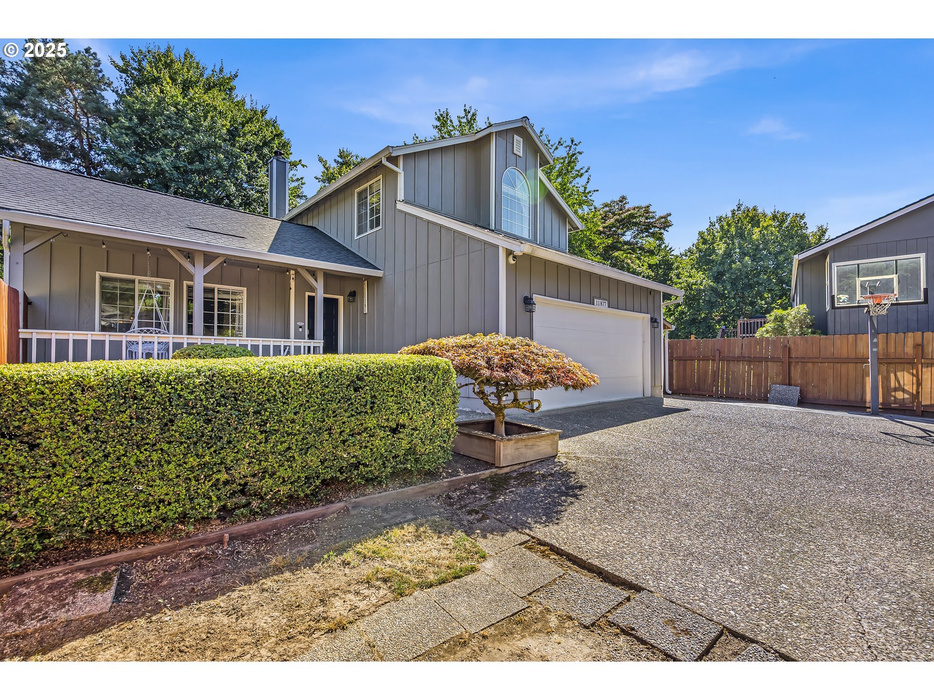 Property Photo: 11877 SW Morning Hill Dr OR 97223