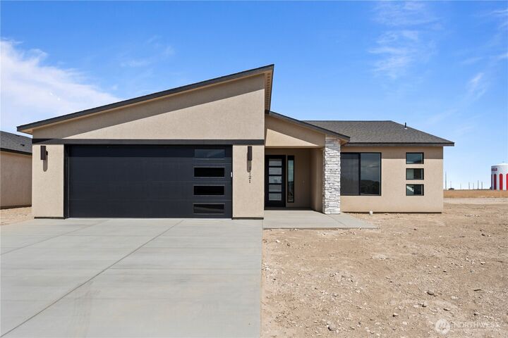 1264 E Mt Hood Street  Othello WA 99344 photo