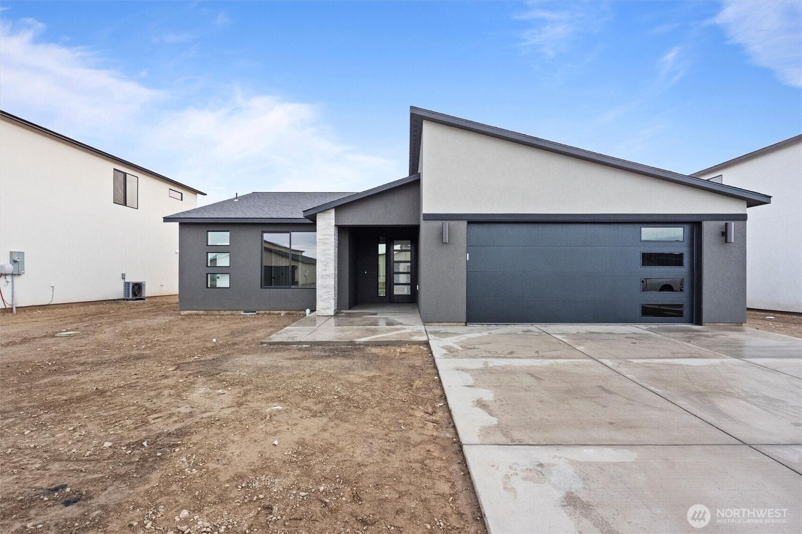 Property Photo: 1264 E Mt Hood Street WA 99344