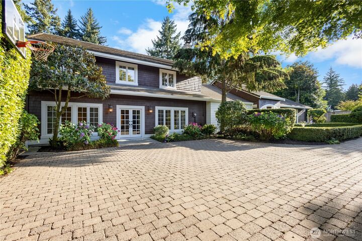7641 NE 12th Street  Medina WA 98039 photo