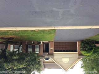 1533 Covington Crossing 16  Commerce Twp MI 48390 photo