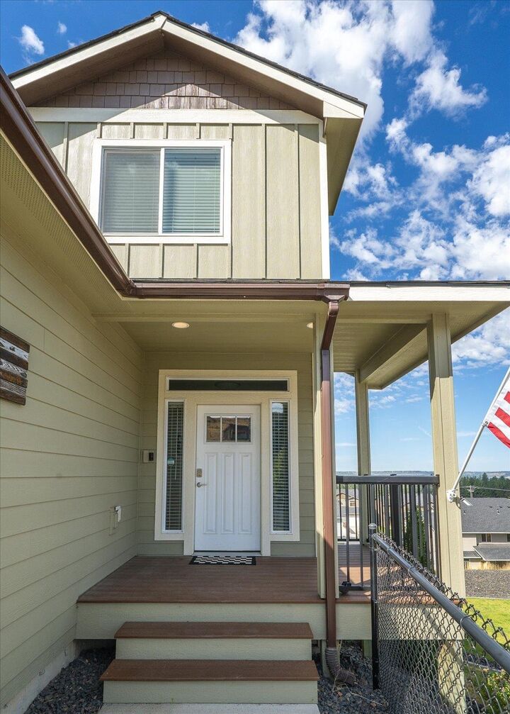 Property Photo:  8451 N James Ct  WA 99208 