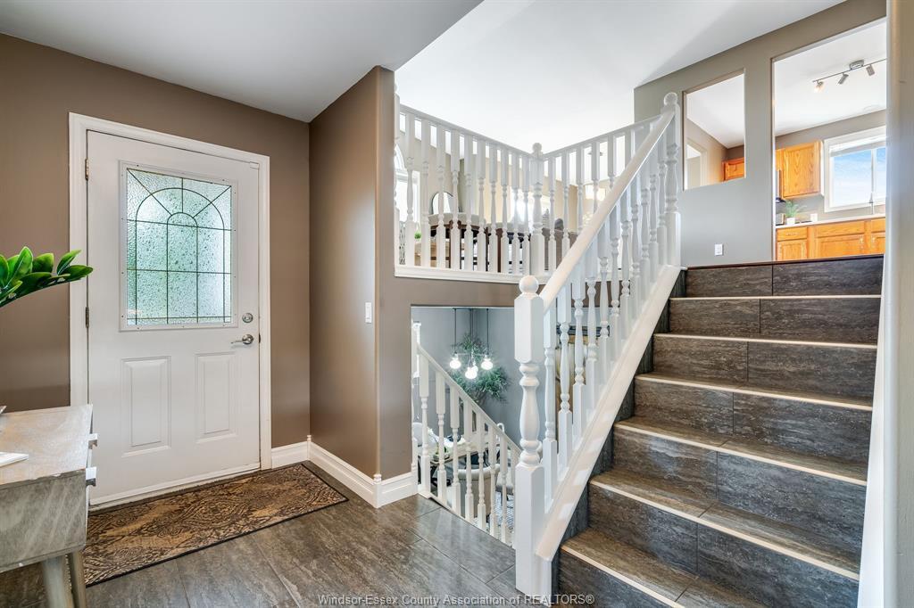 Photo de la propriété: 1721 Vicky Circle ON N8W 5P6