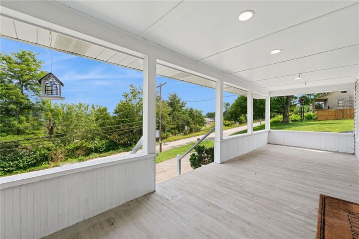 Property Photo:  1020 Bushy Run Road  PA 15644 