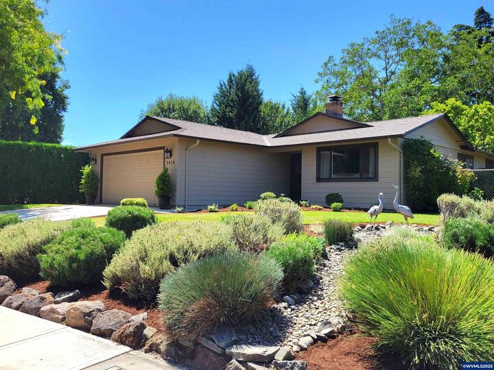 Property Photo:  5419 Kalmia Dr NE  OR 97303 