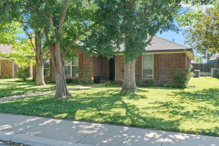 Property Photo: 6902 Michelle Drive TX 79109-7414