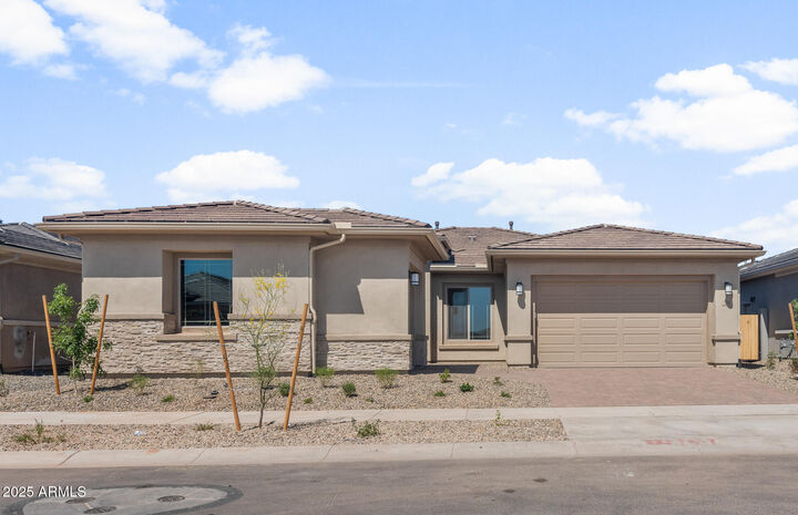 754 W Flatiron Trail  Apache Junction AZ 85120 photo