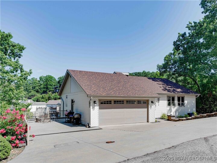 Property Photo: 3790 Aver Road MO 65065
