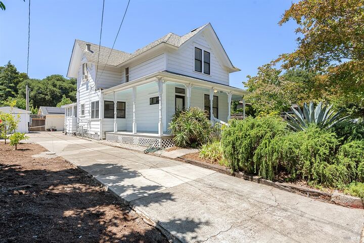 Property Photo:  411 Brown Street  CA 95404 