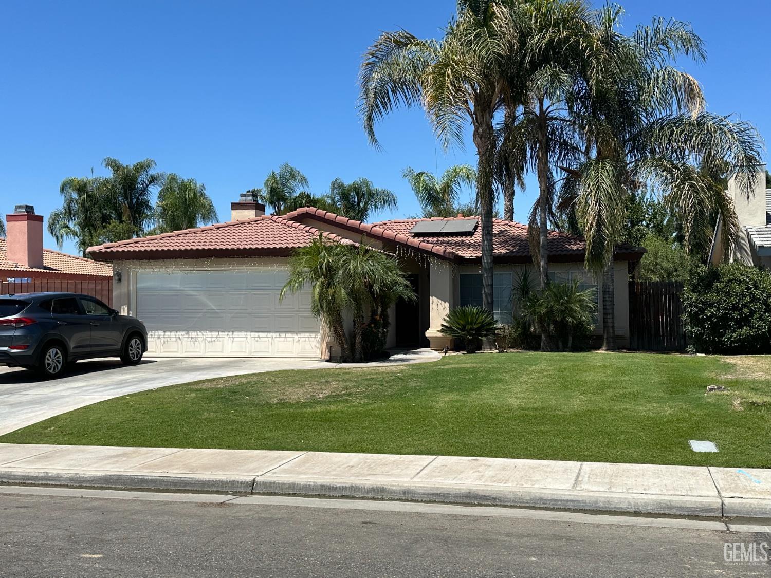 5314 Summer Cypress Drive  Bakersfield CA 93313 photo