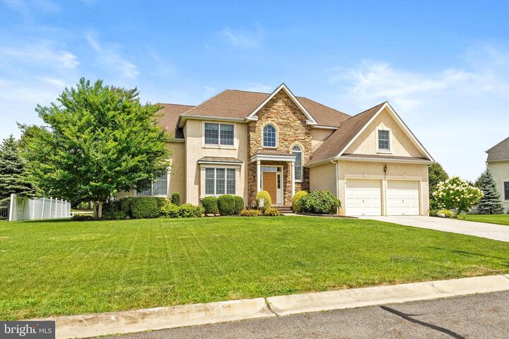 15 Heather Court  Columbus NJ 08022 photo