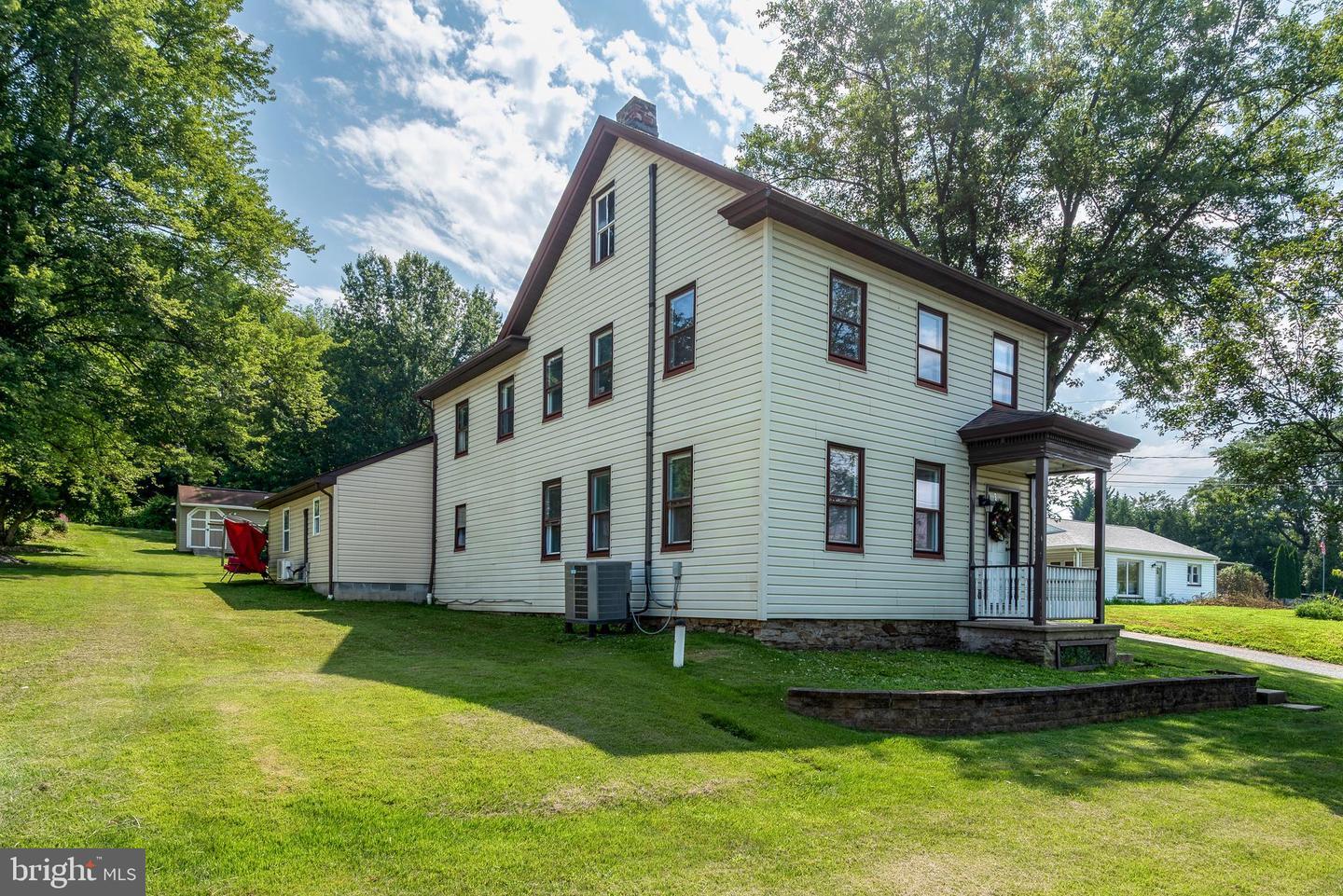 Property Photo: 1868 Water Street PA 17582