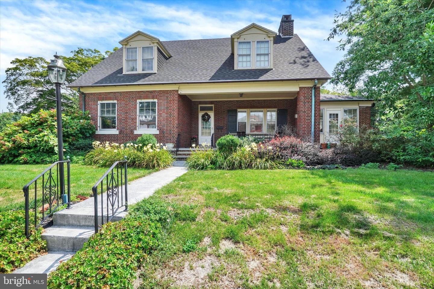 Property Photo: 15 N Harlan Street PA 17402