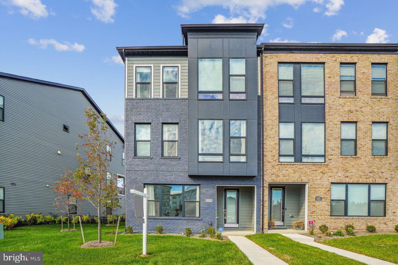 Property Photo: 225 Summit Point Boulevard MD 20716
