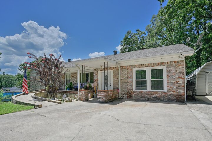 Property Photo: