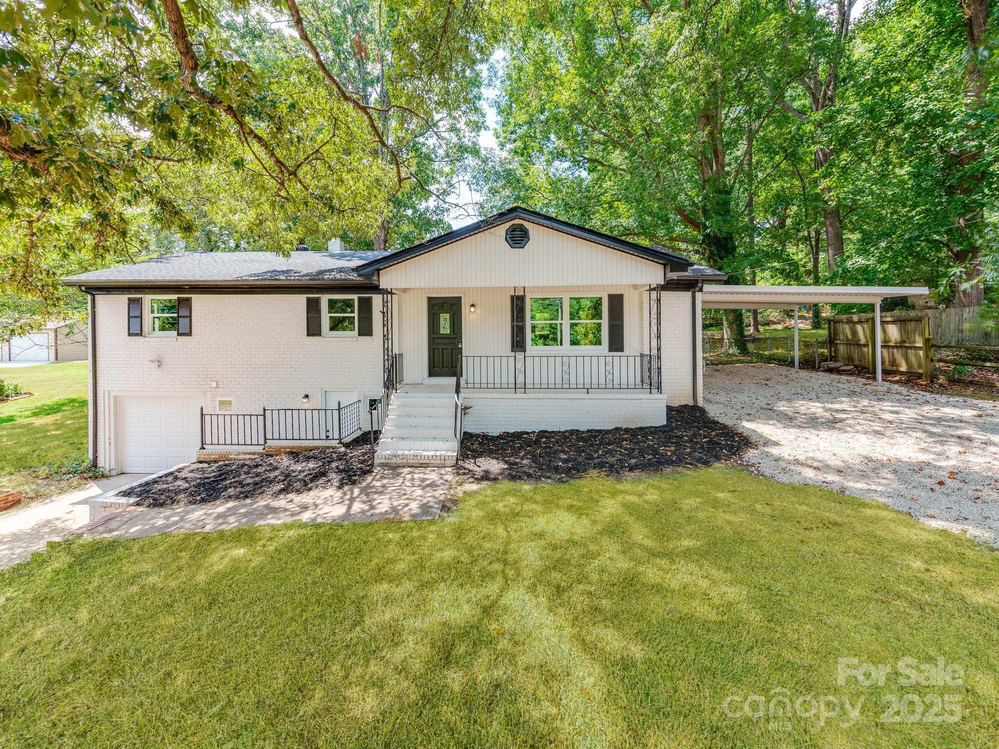 Property Photo: 1919 Normandy Road NC 28081