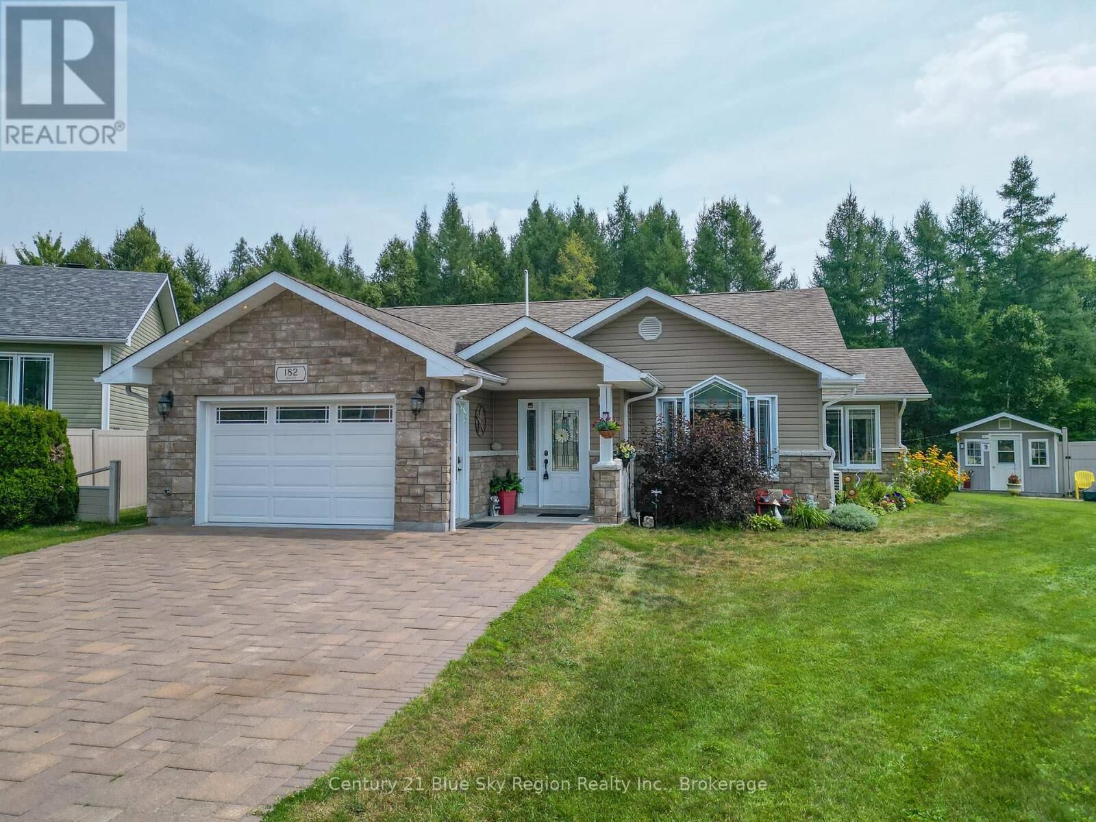 Property Photo: 182 Birch Court ON P2B 3N6