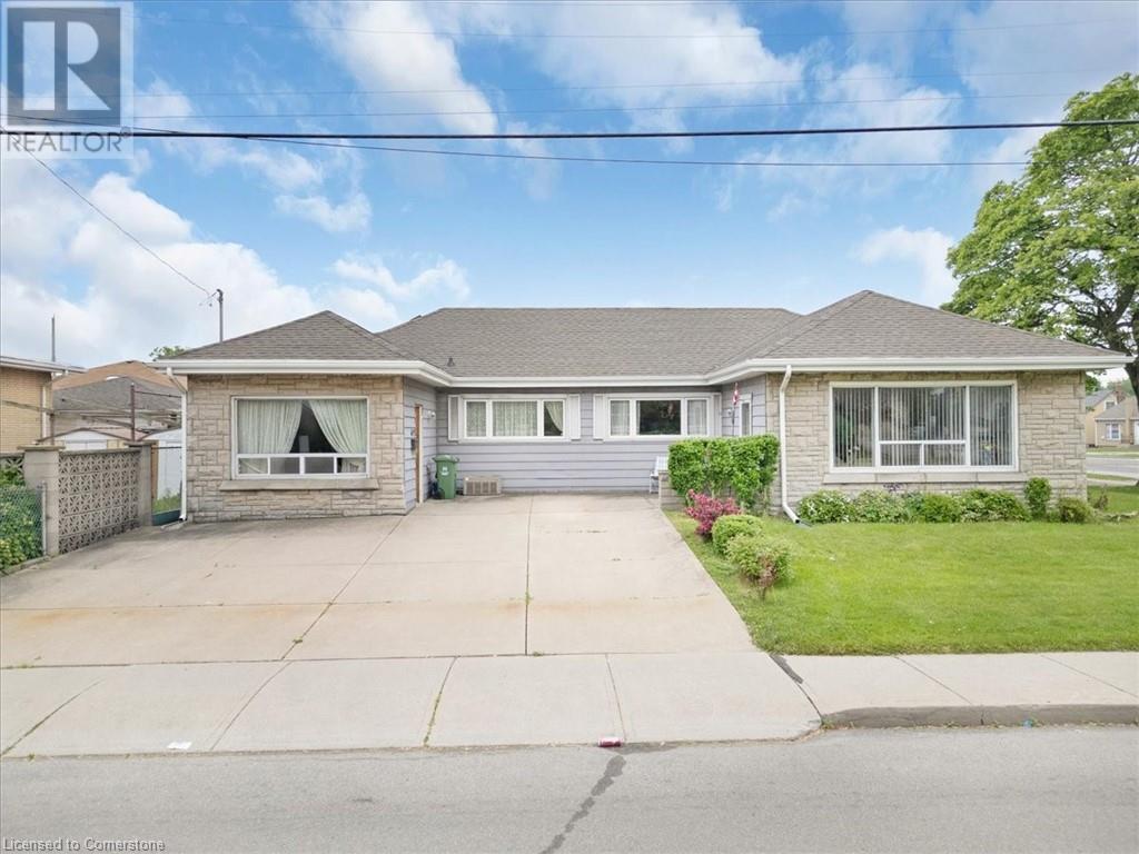 Photo de la propriété:  693 Upper James Street  ON L9C 2Z7 