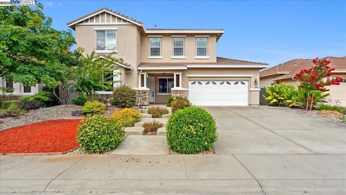 Property Photo: 2133 Demetrius Way CA 95661