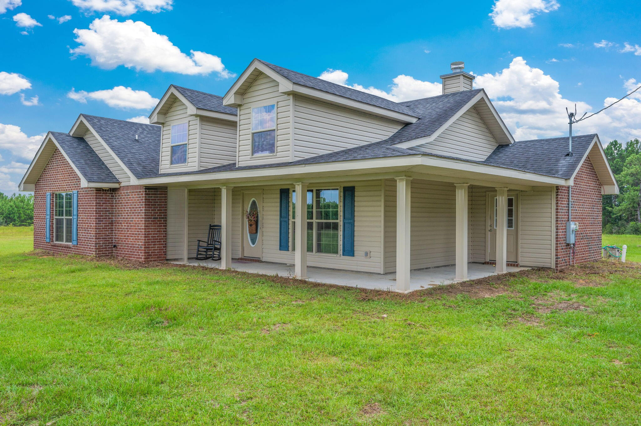 Property Photo:  820 Windy Hill Road  FL 32567 