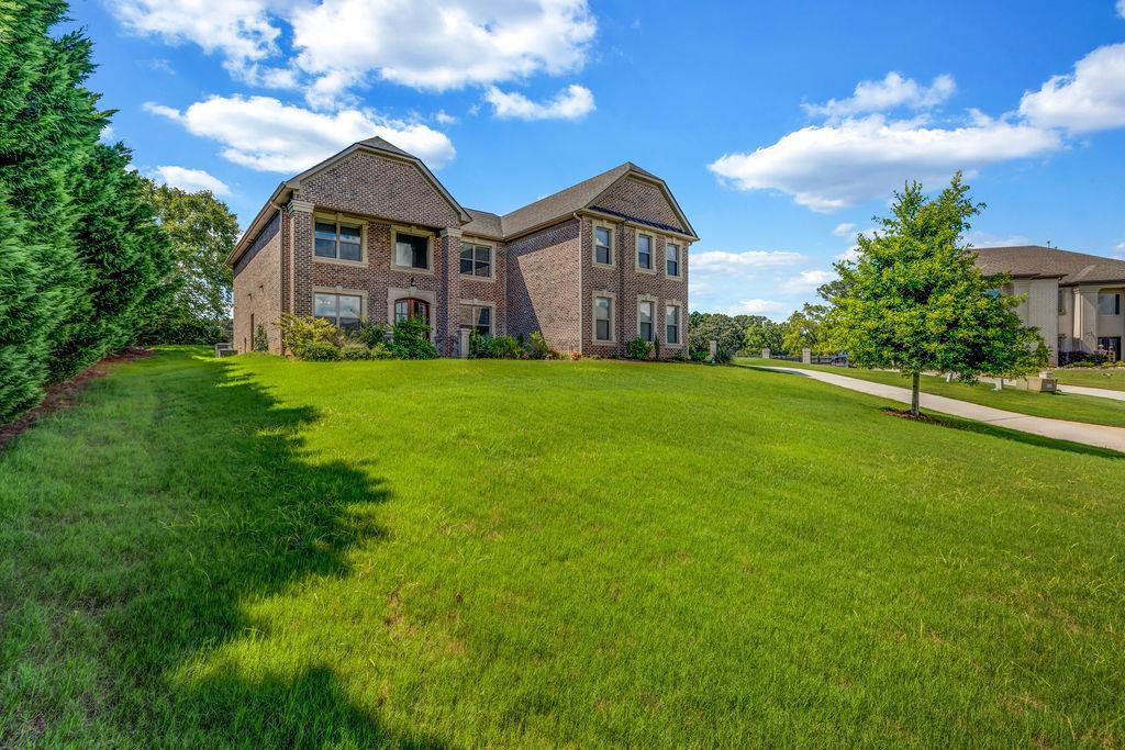 Property Photo: 2606 Bosworth Court NE GA 30013