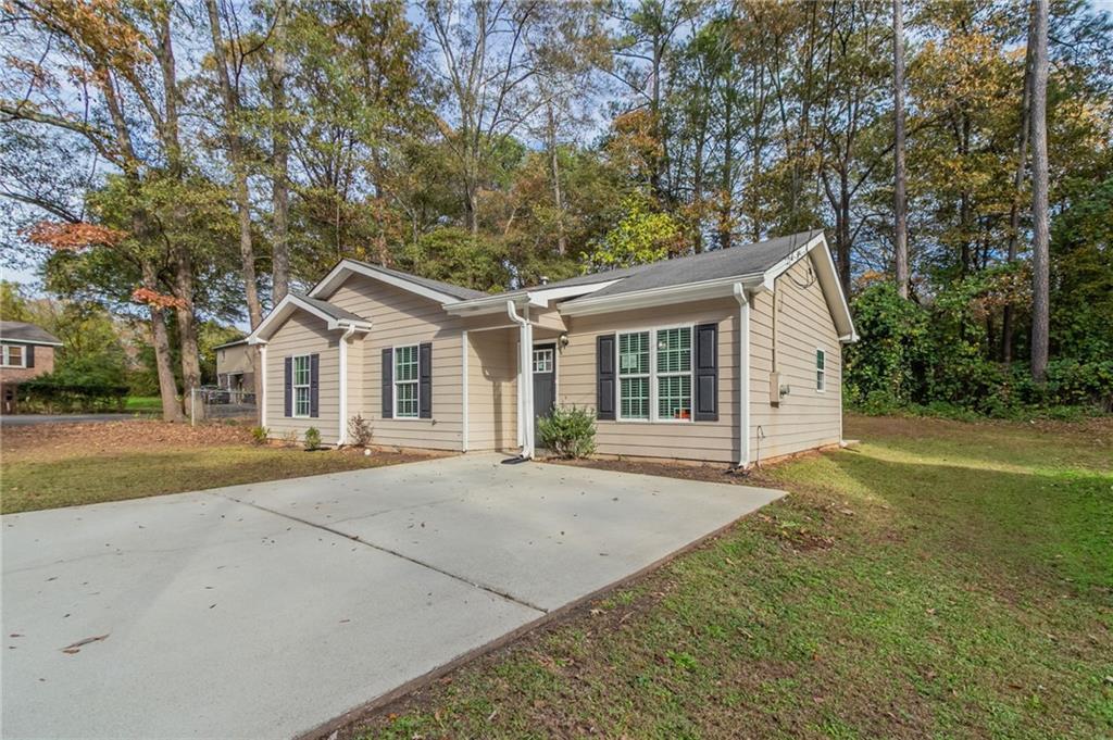 Property Photo: 7133 Pineview Drive SW GA 30014