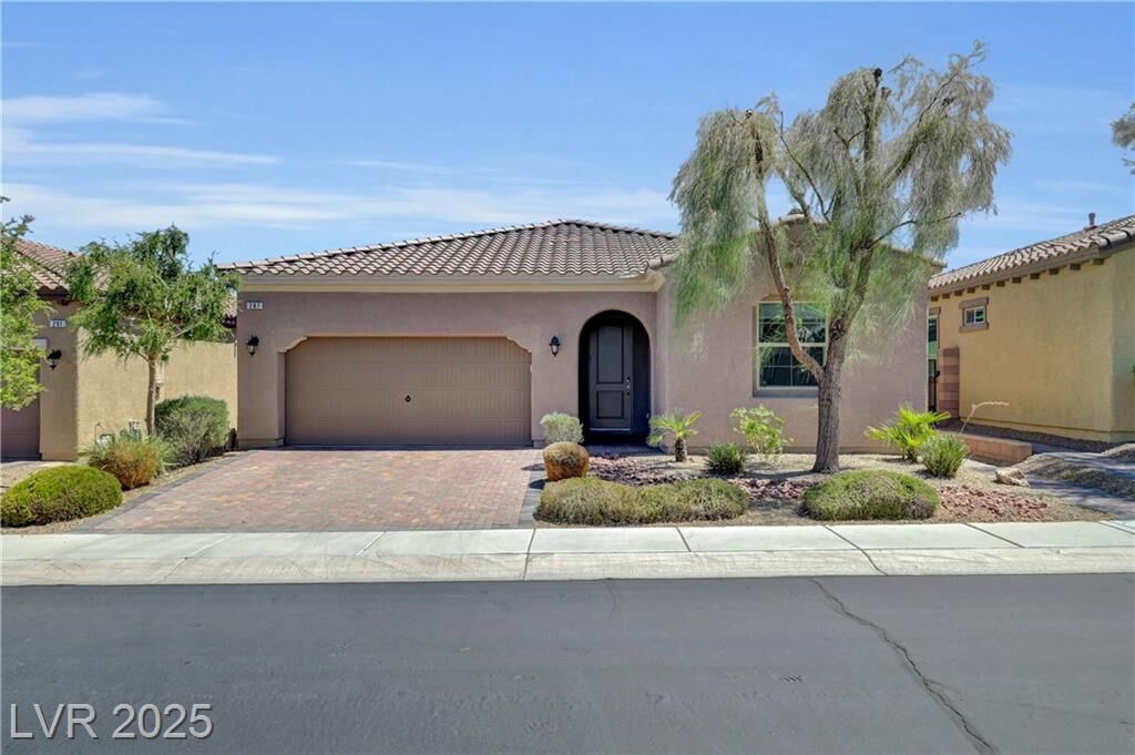 Property Photo: 287 Via Della Fortuna NV 89011