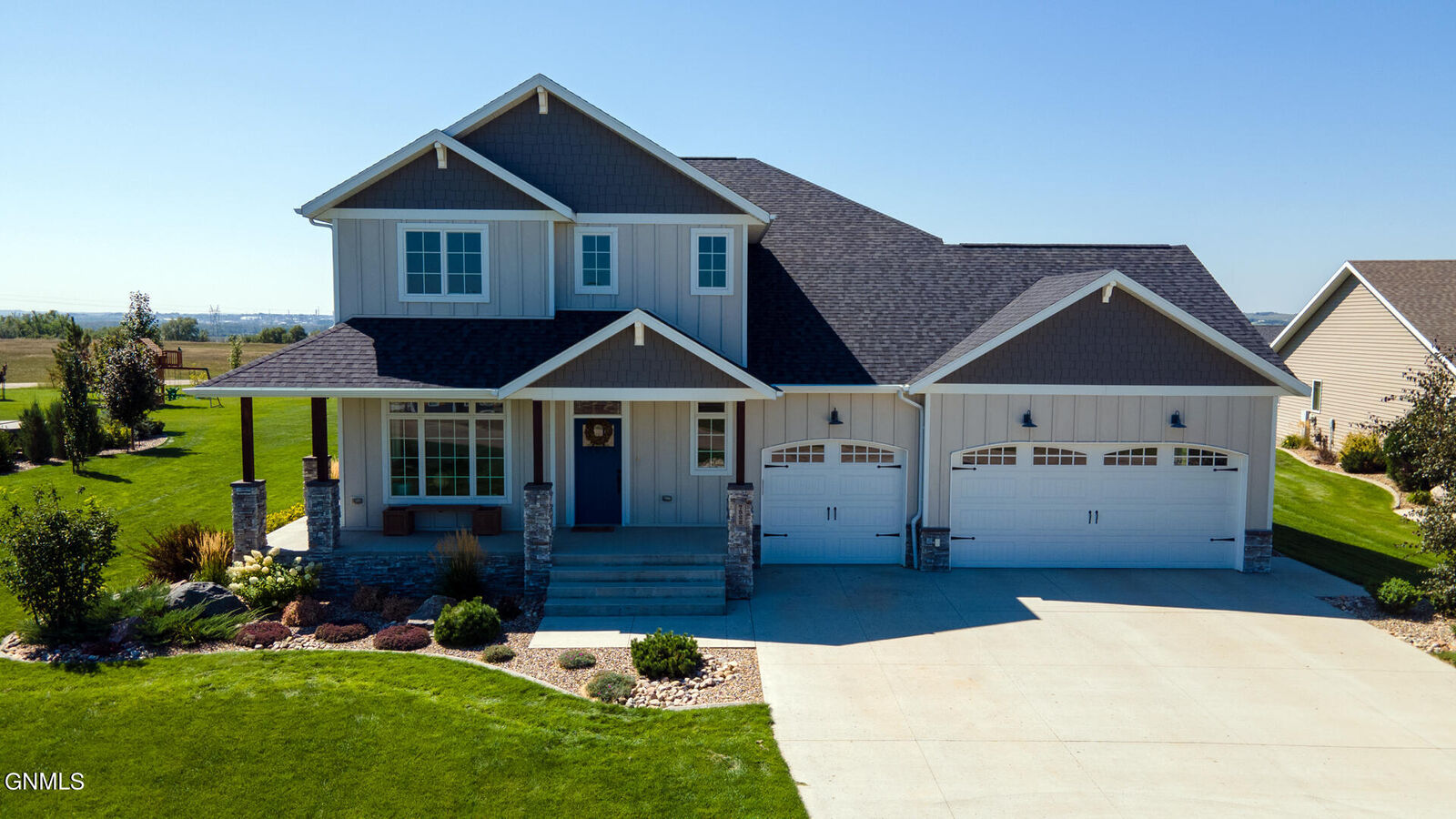 Property Photo: 7522 Mulligan Way ND 58503