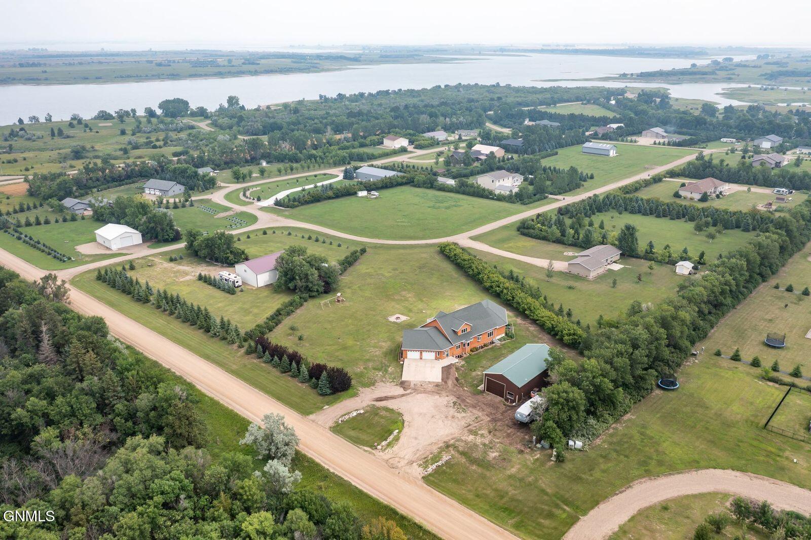 Property Photo:  870 36th Avenue NW  ND 58531 