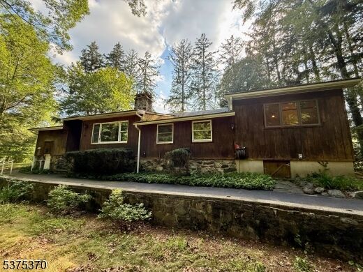 Property Photo: 24 E Park Dr NJ 07480